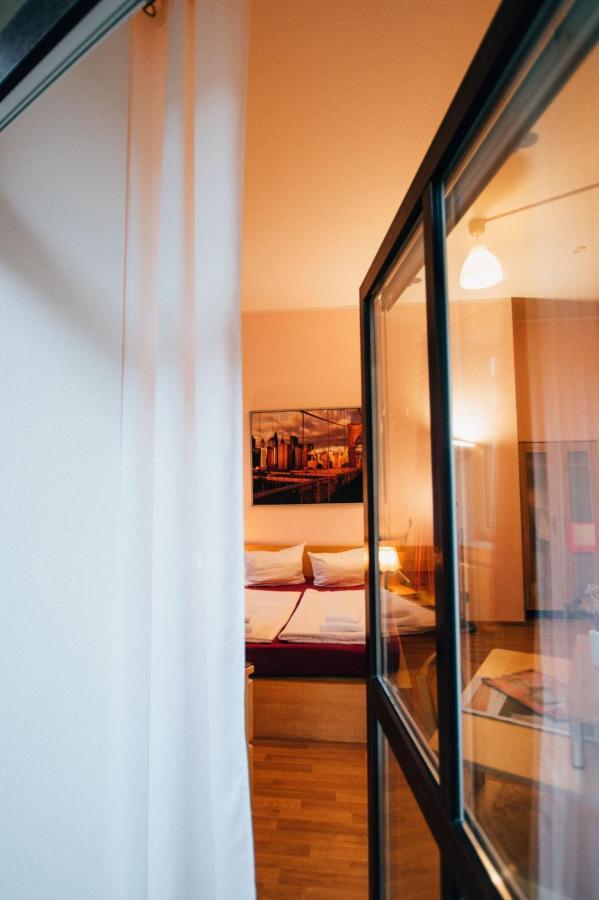 Hotel My Bed Dresden Exterior photo